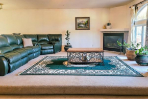 Hot Springs Hideaway (Upstairs Unit)